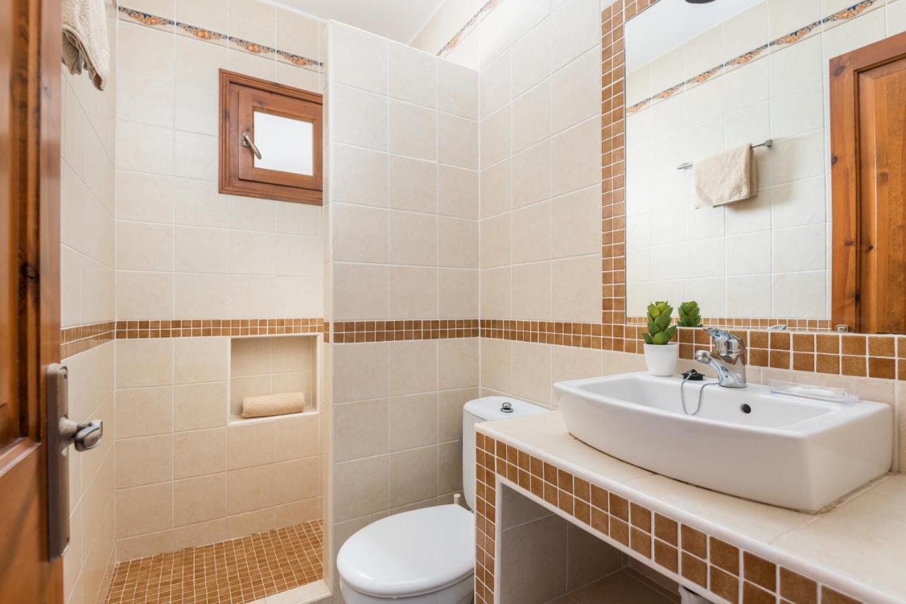 Villa Acantilado Ferreries Bagian luar foto
